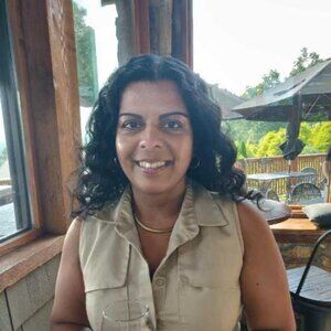 Meet your Posher, Feona